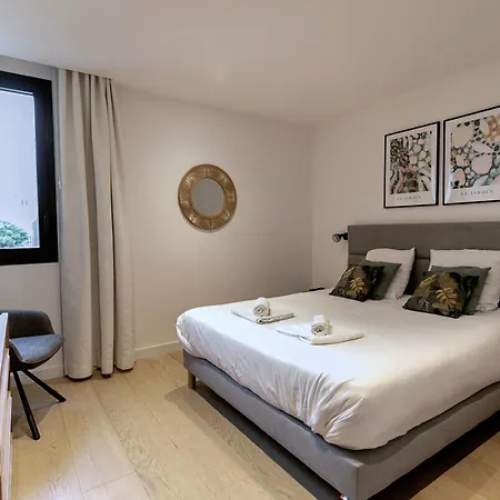 Le Standing - De Standing Proche Du Port 昂蒂布